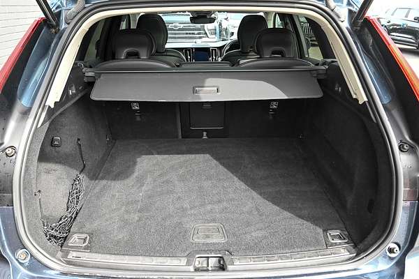 2023 Volvo XC60 Ultimate B5 Bright