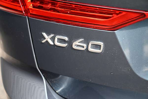 2023 Volvo XC60 Ultimate B5 Bright