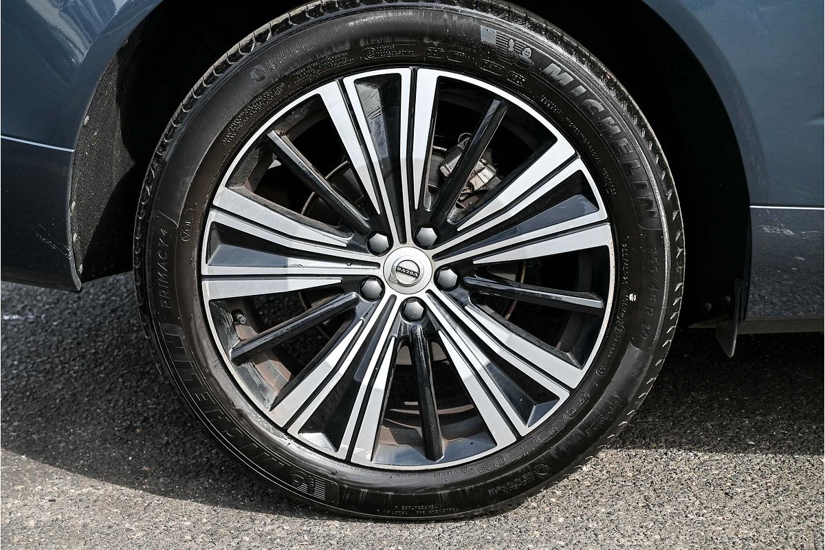 2023 Volvo XC60 Ultimate B5 Bright