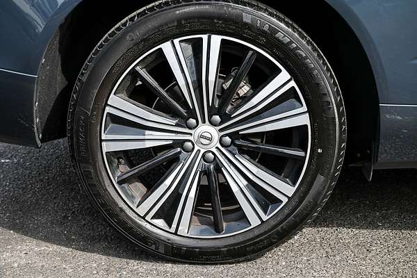 2023 Volvo XC60 Ultimate B5 Bright