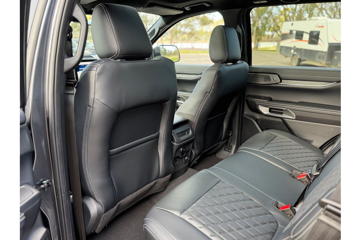 2025 Ford Everest Platinum 3.0L