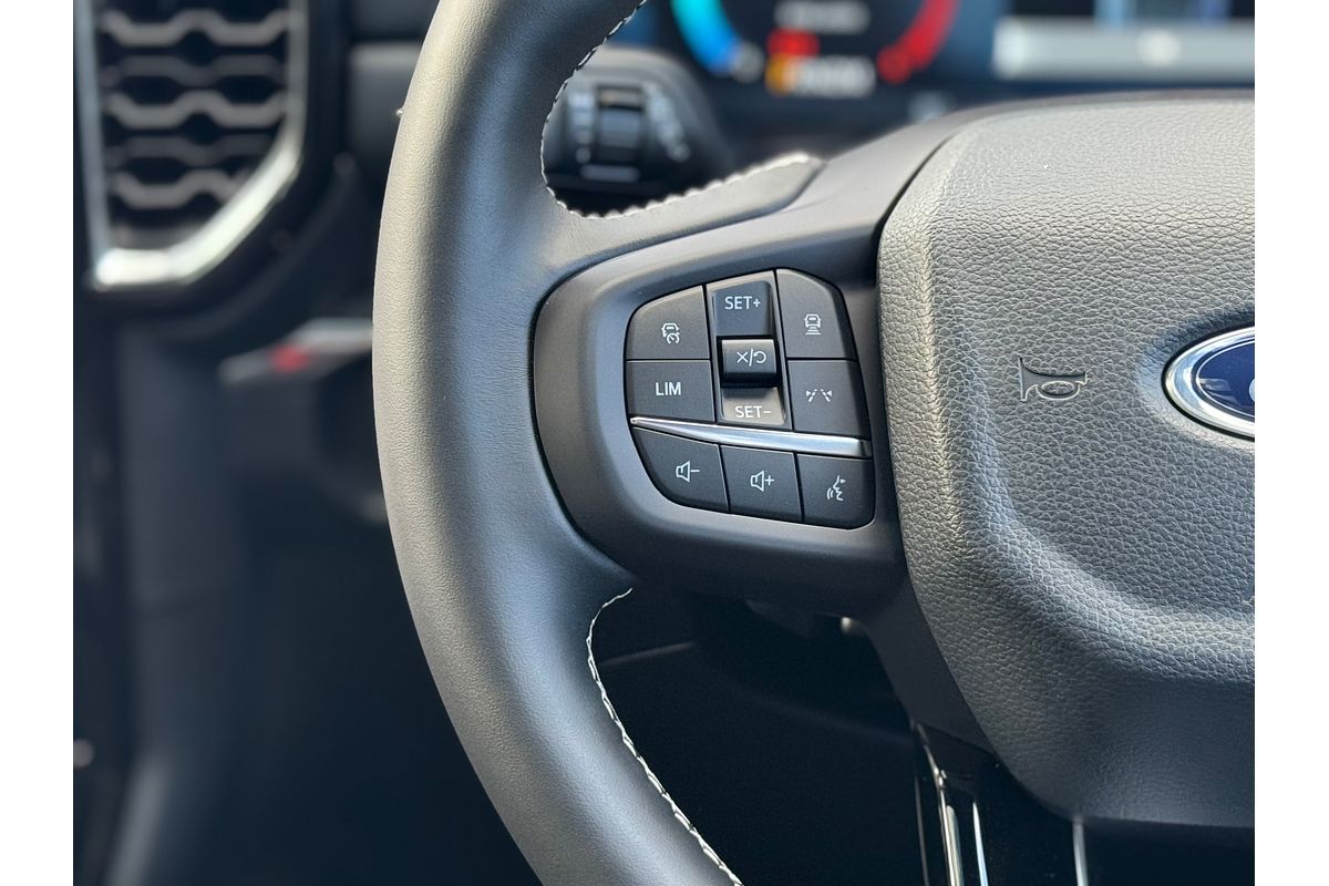 2025 Ford Everest Platinum 3.0L