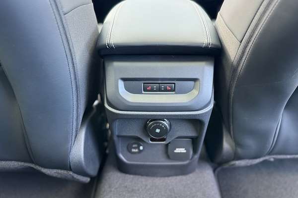 2025 Ford Everest Platinum 3.0L