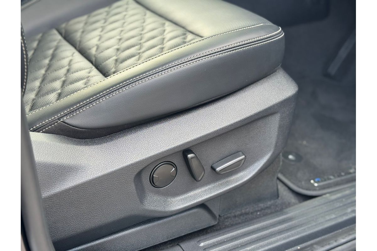 2025 Ford Everest Platinum 3.0L