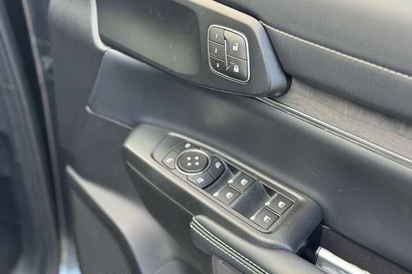2025 Ford Everest Platinum 3.0L