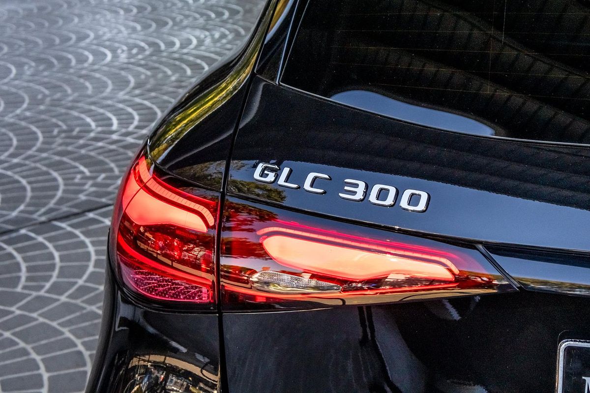 2024 Mercedes-Benz GLC-Class GLC300 X254