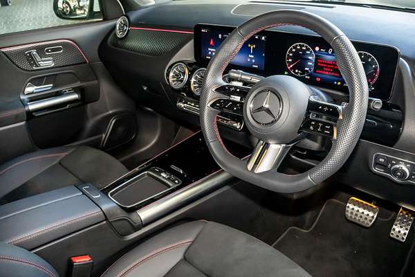 2025 Mercedes-Benz GLA-Class GLA200 H247