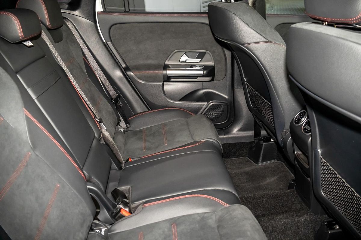 2025 Mercedes-Benz GLA-Class GLA200 H247
