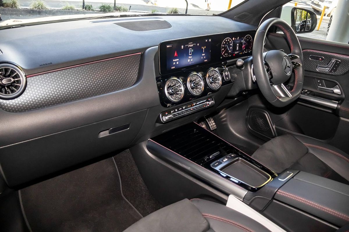 2025 Mercedes-Benz GLA-Class GLA200 H247