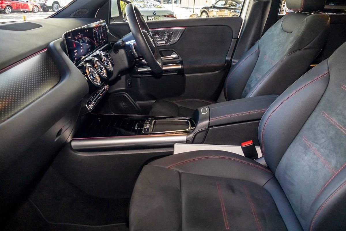 2025 Mercedes-Benz GLA-Class GLA200 H247