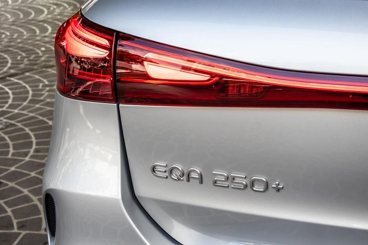 2024 Mercedes-Benz EQA EQA250+ H243