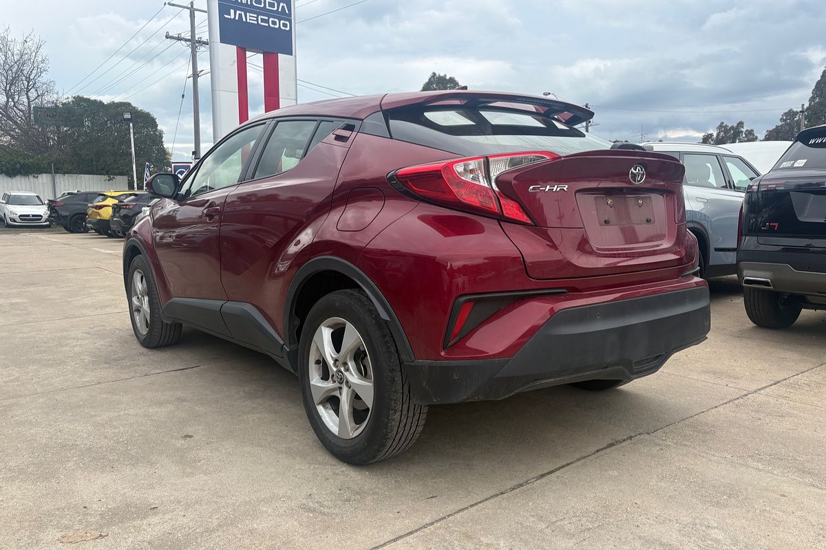 2017 Toyota C-HR NGX50R
