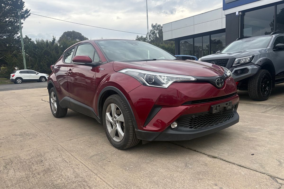 2017 Toyota C-HR NGX50R