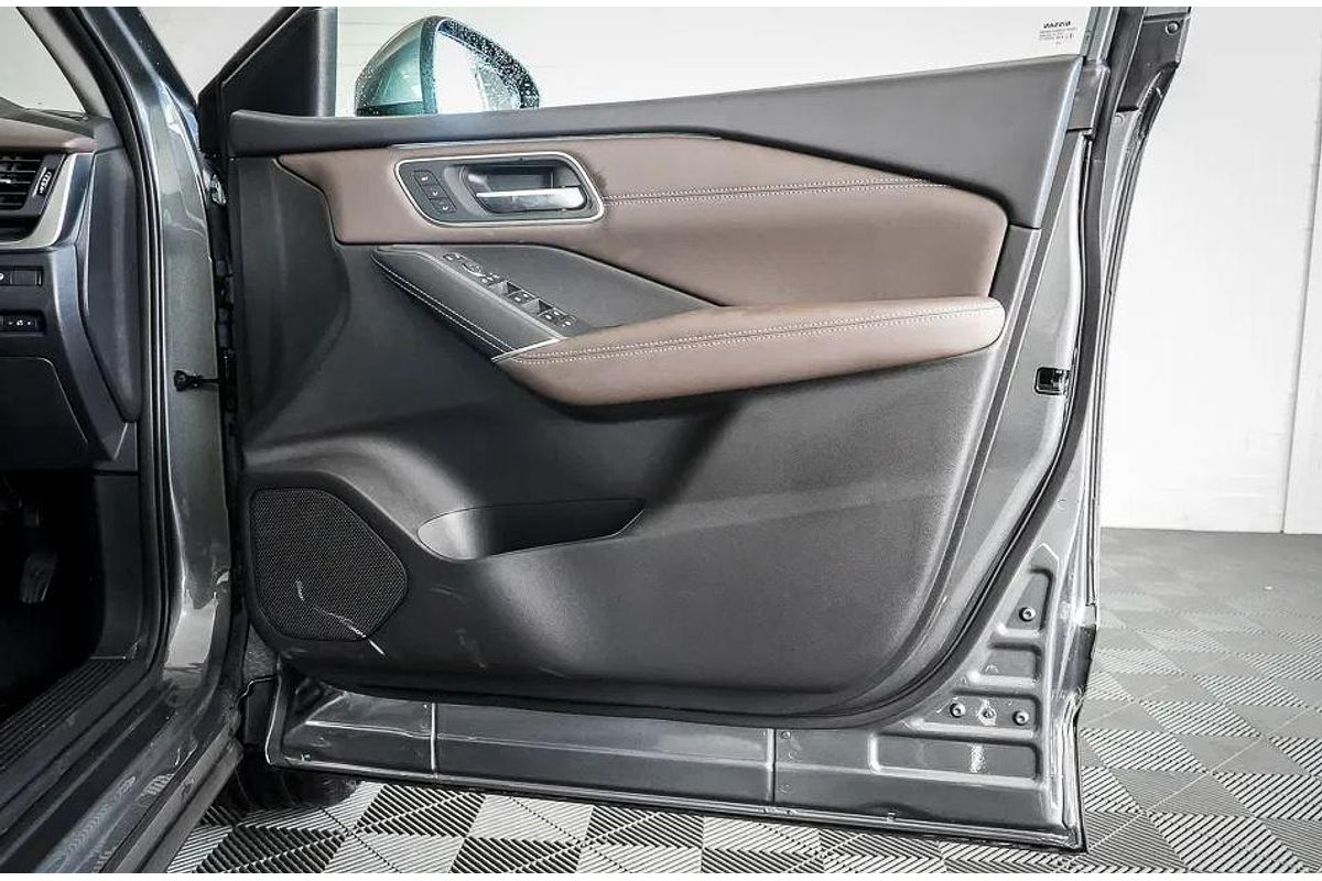2025 Nissan QASHQAI Ti J12