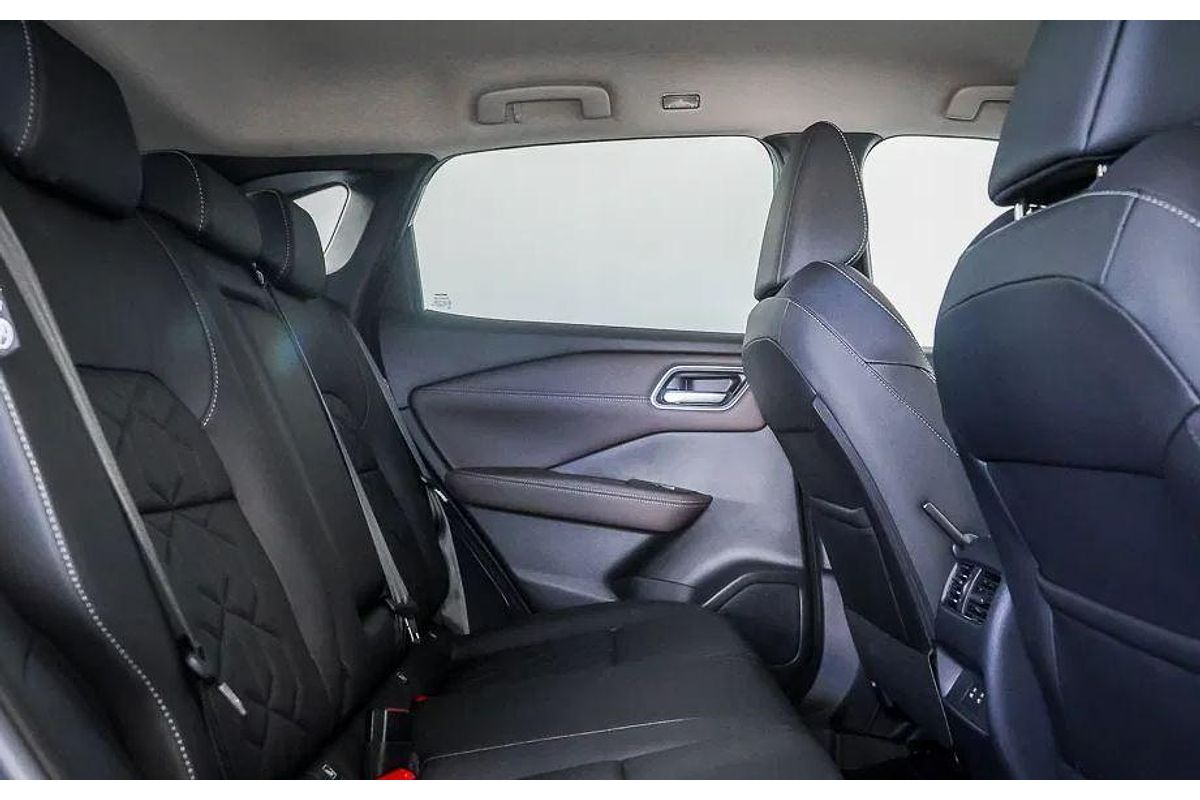 2025 Nissan QASHQAI Ti J12