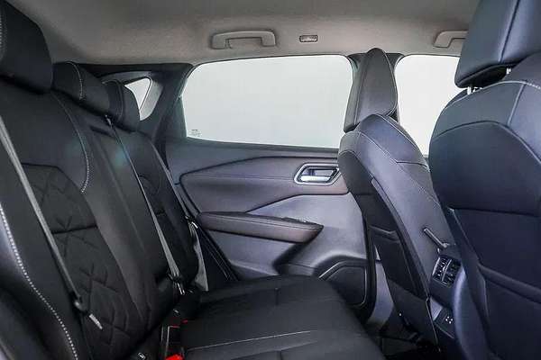2025 Nissan QASHQAI Ti J12