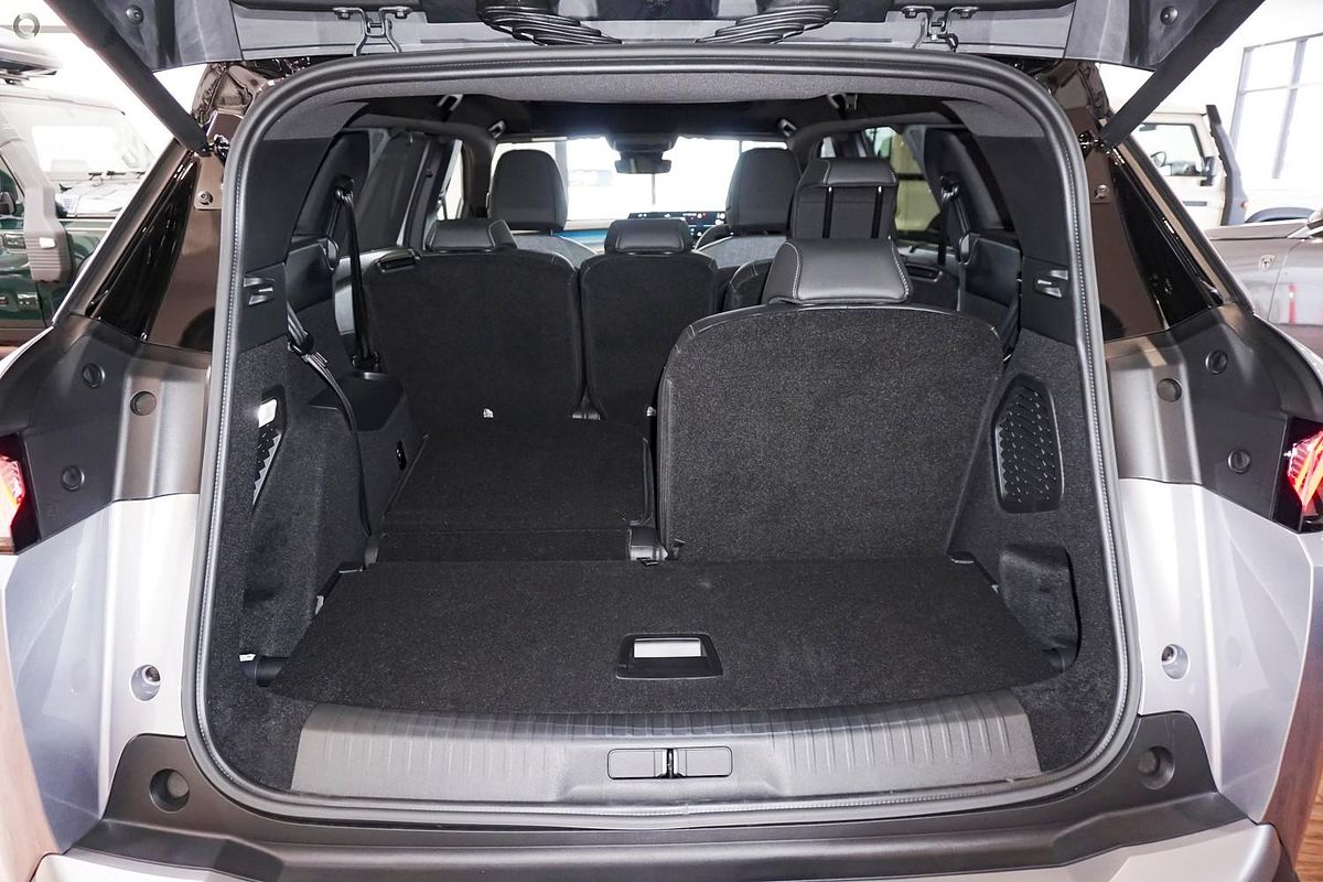 2025 Peugeot 5008 GT Premium Hybrid P74