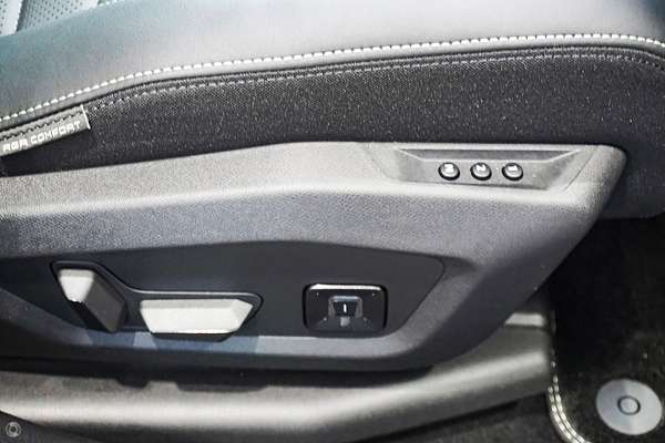 2025 Peugeot 5008 GT Premium Hybrid P74