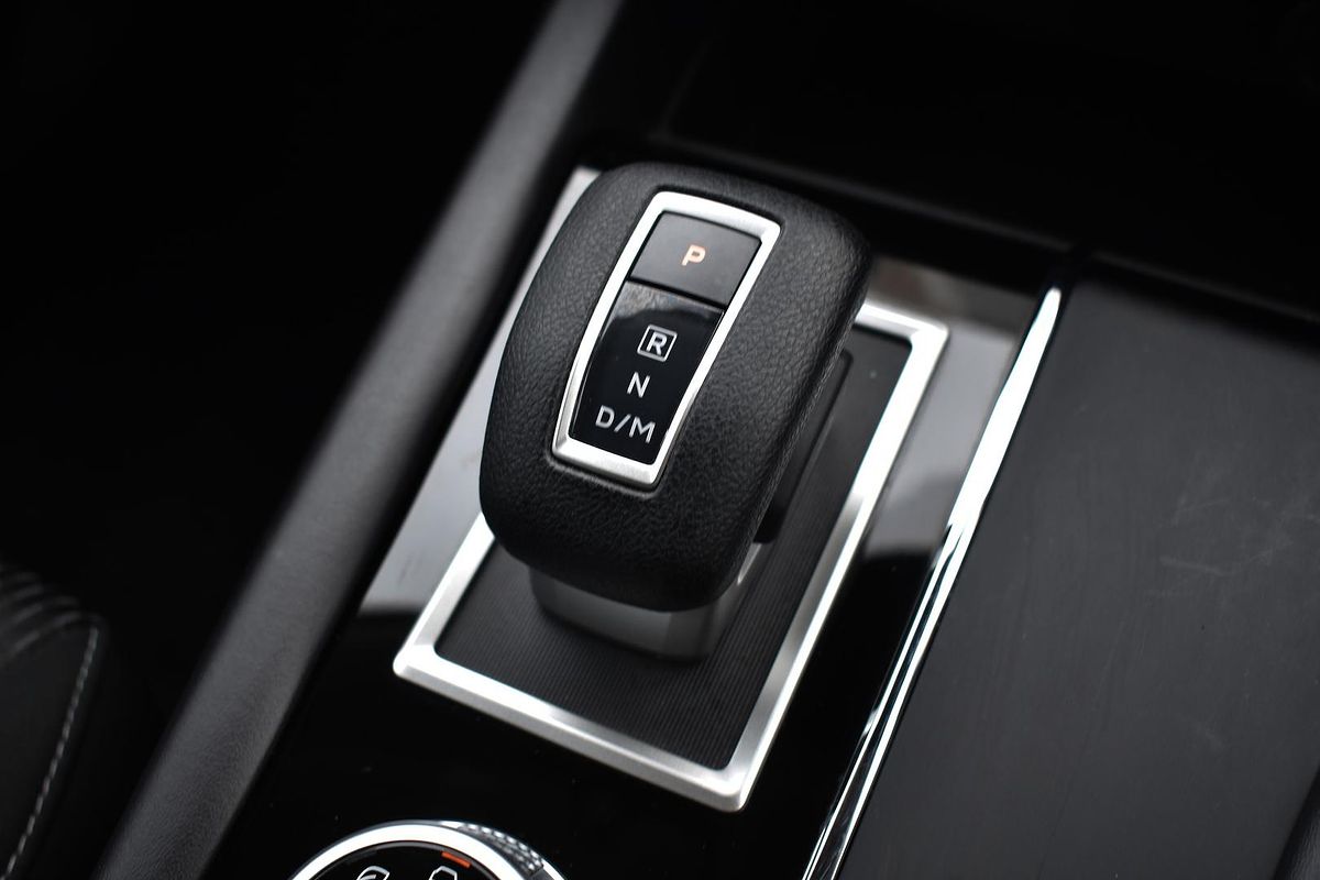 2024 Mitsubishi Outlander ES ZM