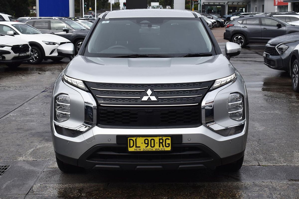 2024 Mitsubishi Outlander ES ZM