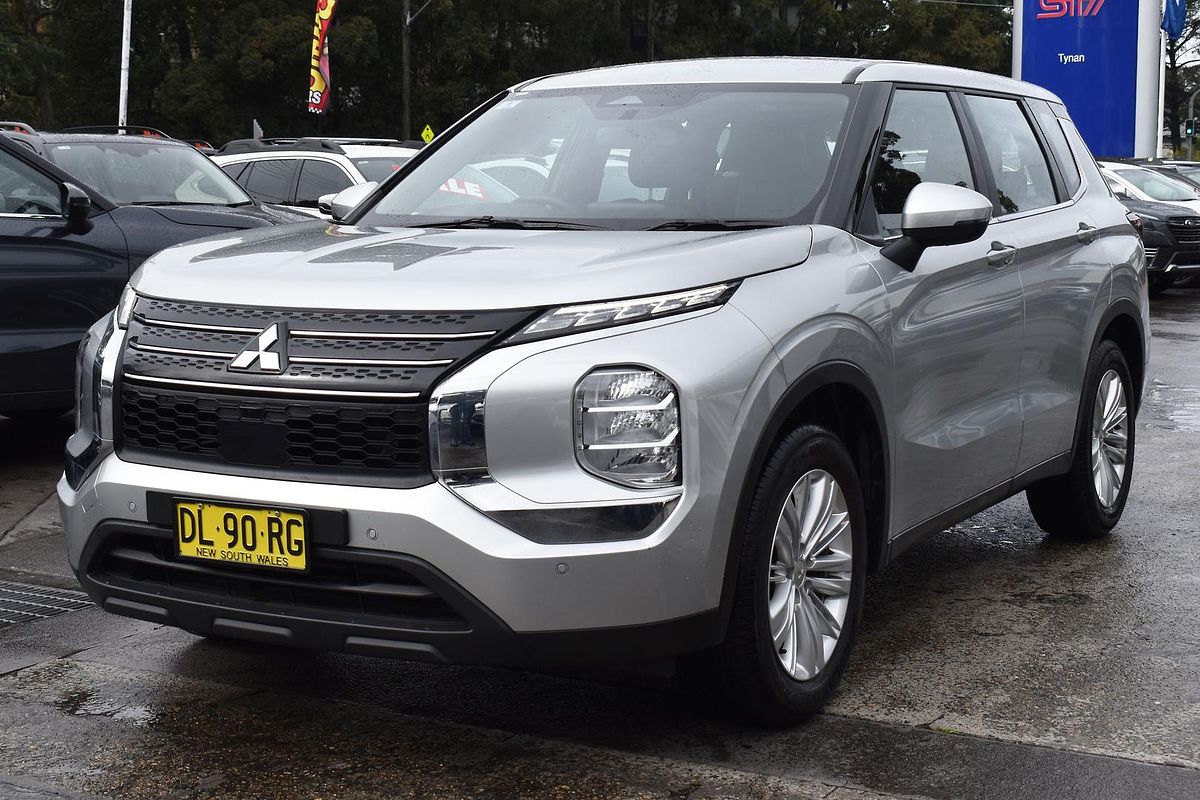 2024 Mitsubishi Outlander ES ZM