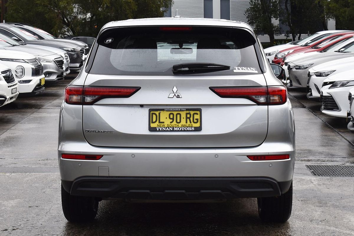 2024 Mitsubishi Outlander ES ZM