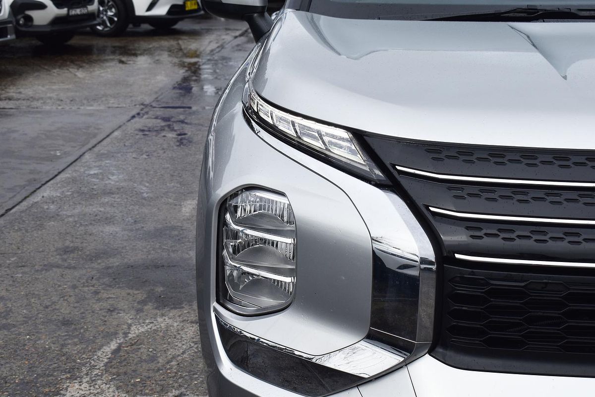 2024 Mitsubishi Outlander ES ZM