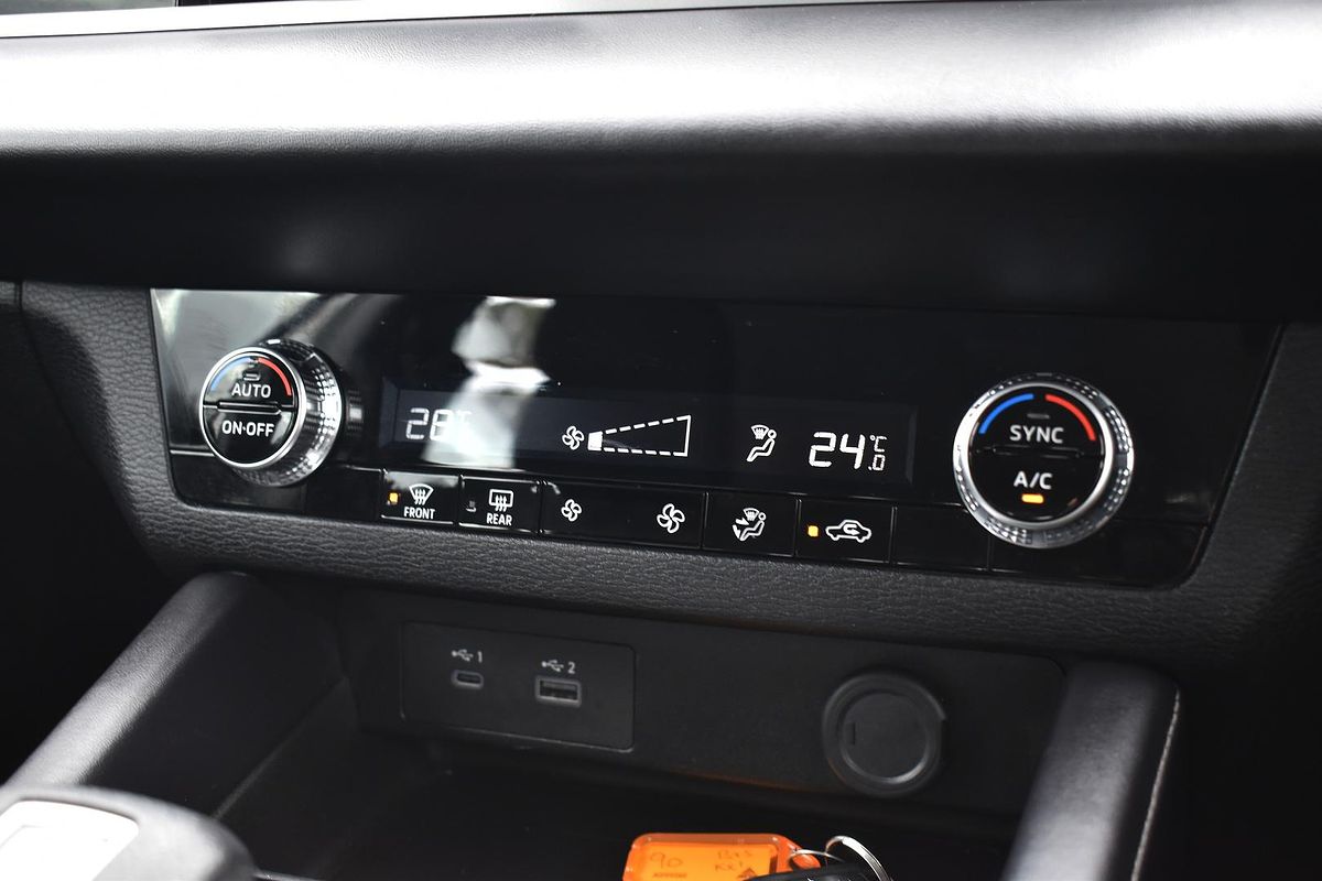 2024 Mitsubishi Outlander ES ZM