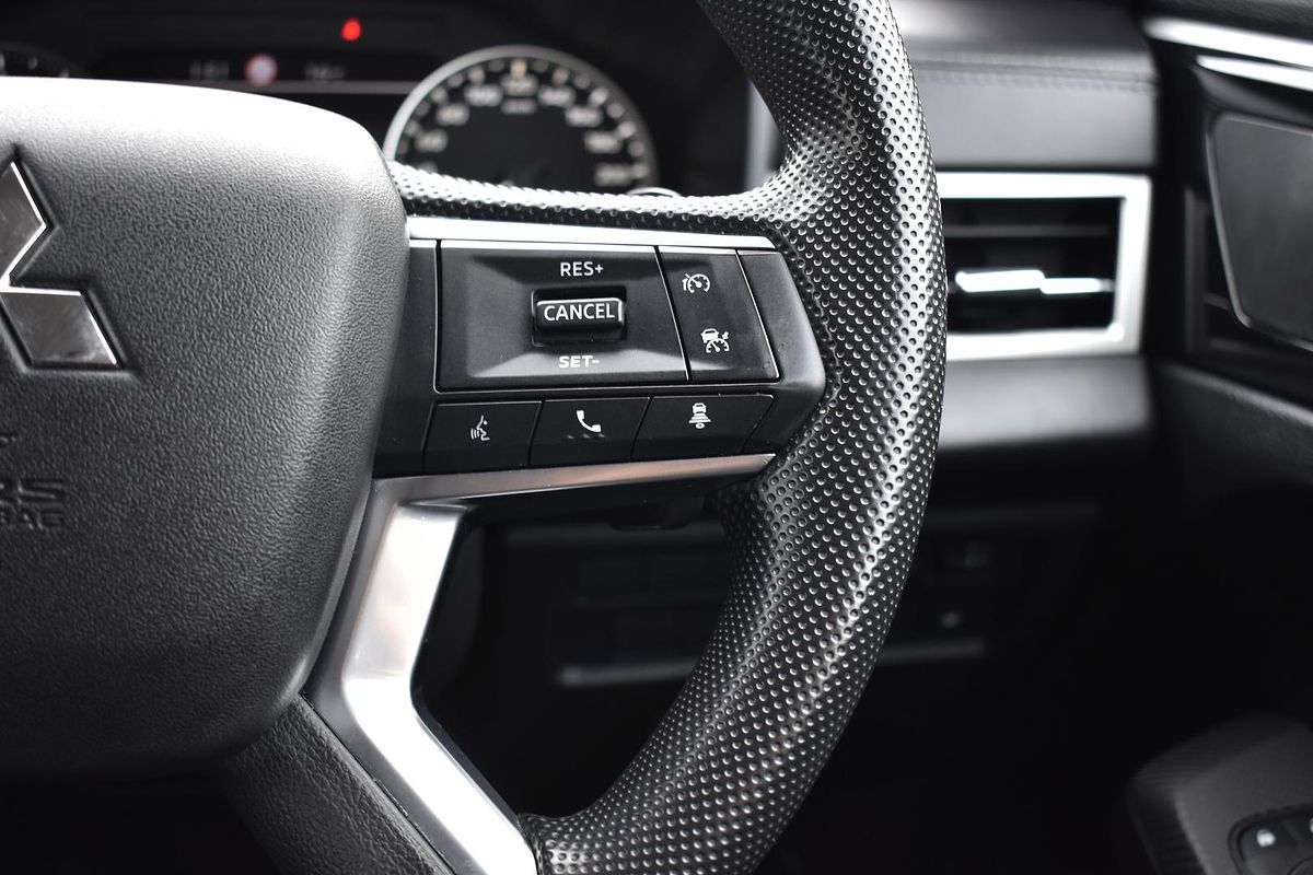 2024 Mitsubishi Outlander ES ZM