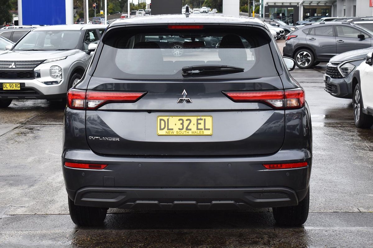 2024 Mitsubishi Outlander ES ZM