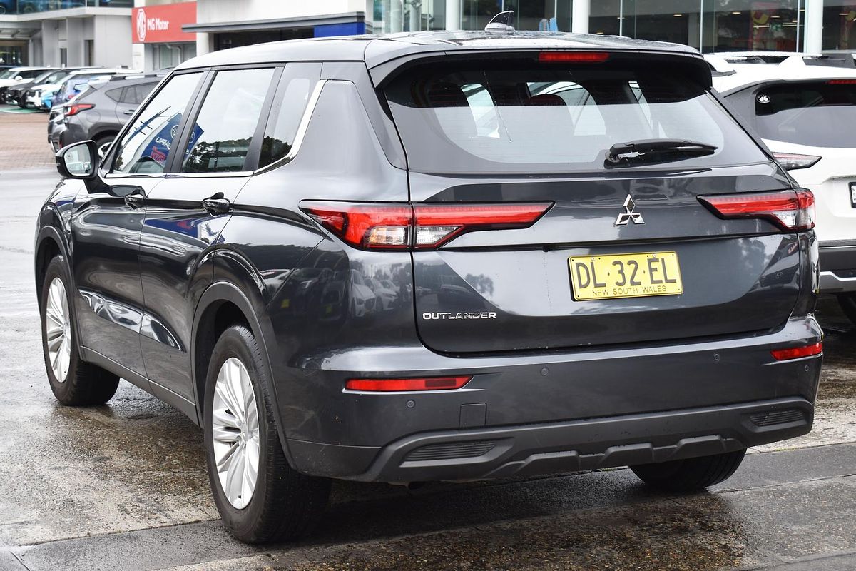 2024 Mitsubishi Outlander ES ZM