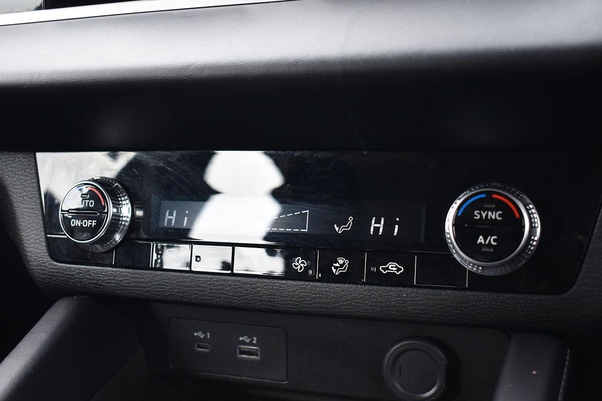 2024 Mitsubishi Outlander ES ZM