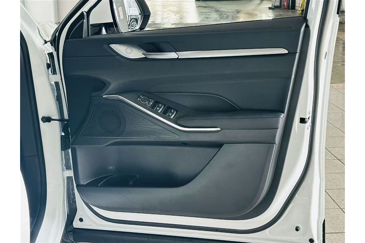 H6 Facelift Ult Auto 4X2