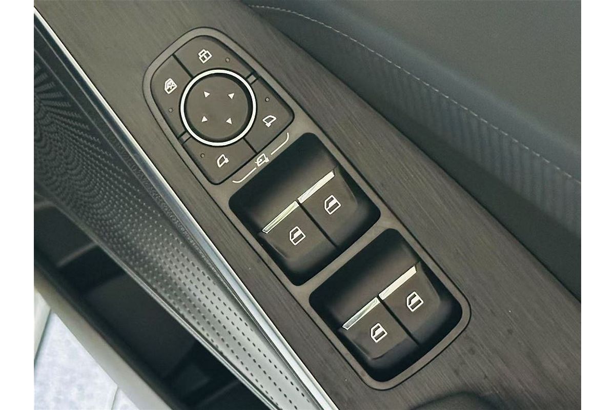 H6 Facelift Ult Auto Hybrid 4X2