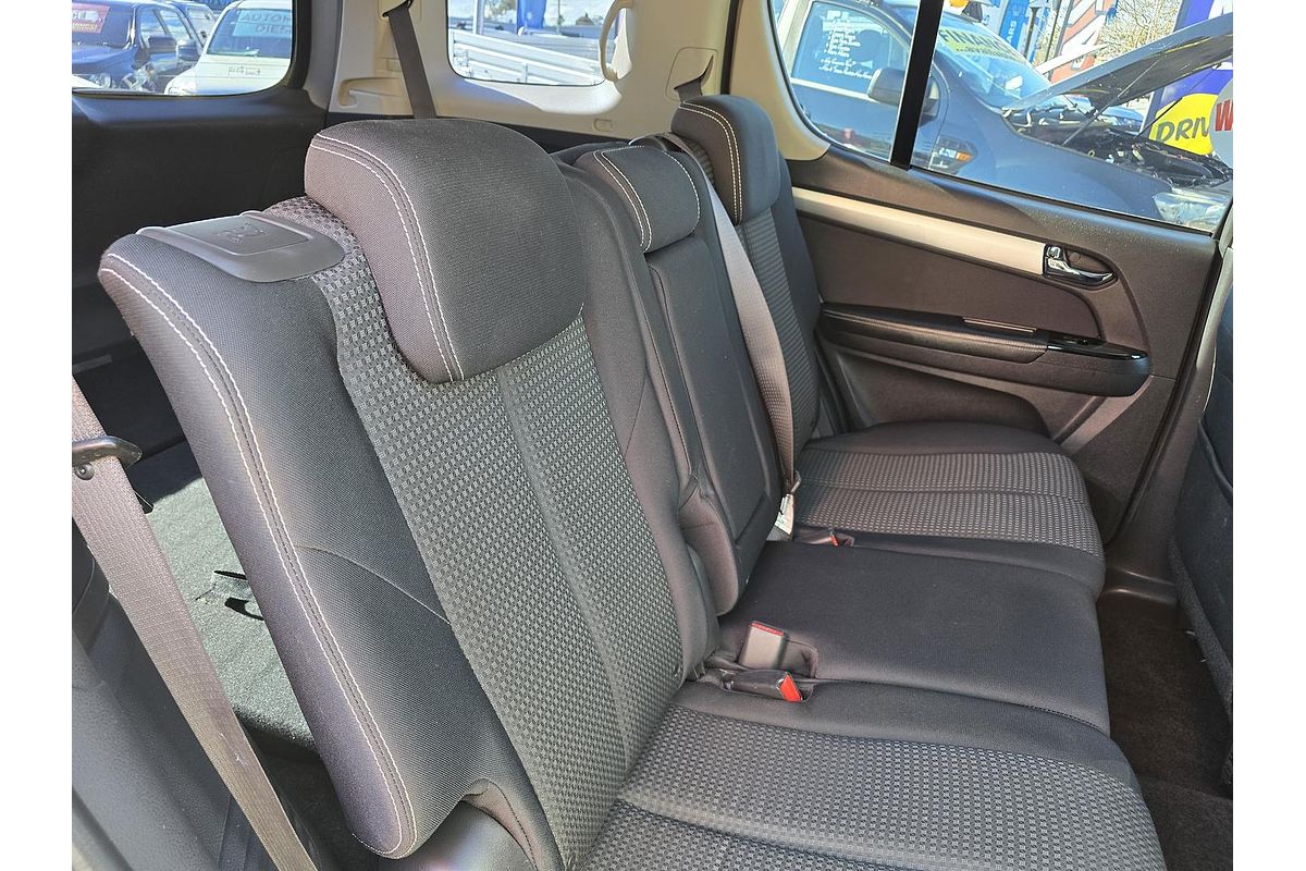 2018 Isuzu MU-X LS-M