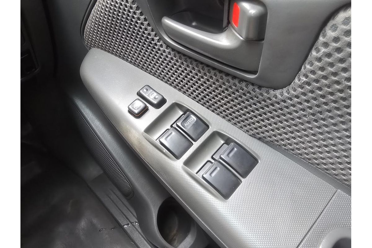 2013 Toyota Hilux SR KUN16R Rear Wheel Drive