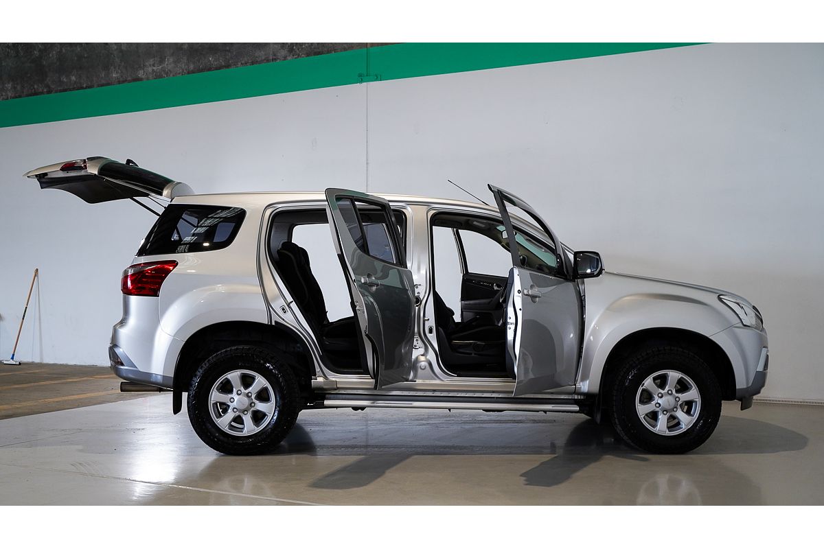 2021 Isuzu MU-X LS-M