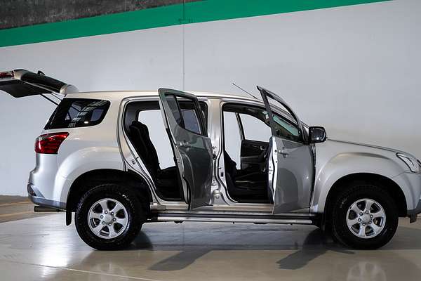 2021 Isuzu MU-X LS-M