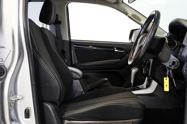 2021 Isuzu MU-X LS-M