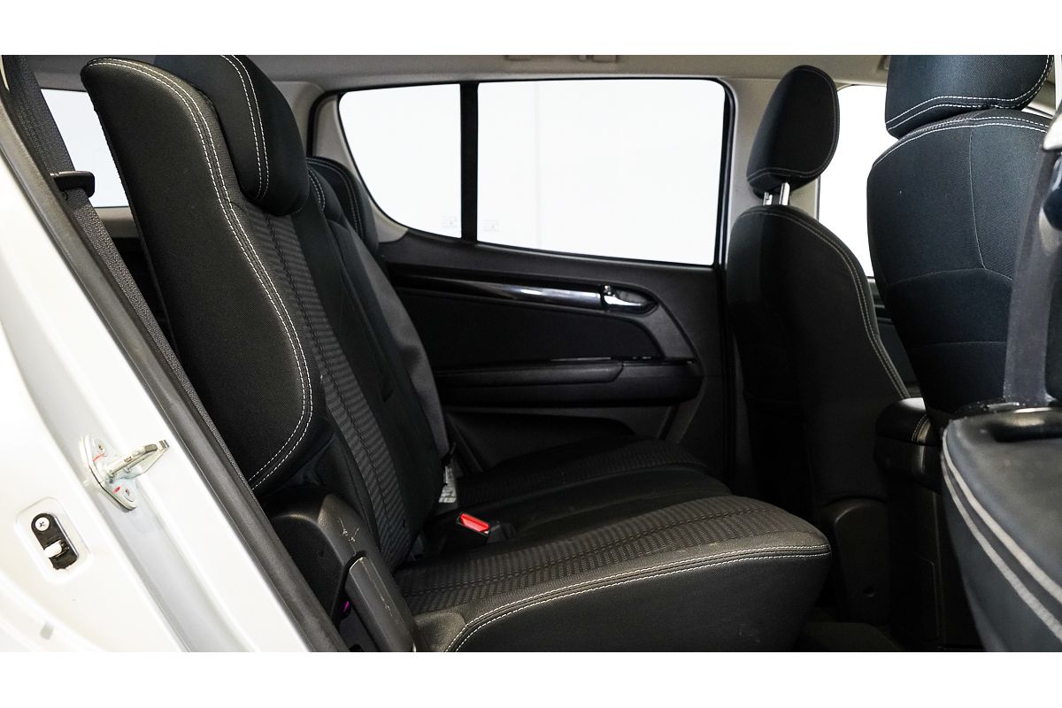 2021 Isuzu MU-X LS-M