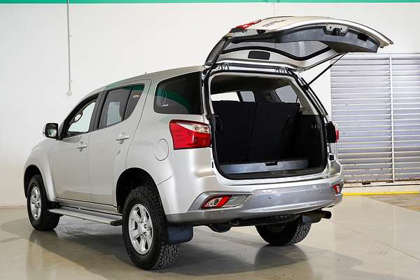 2021 Isuzu MU-X LS-M