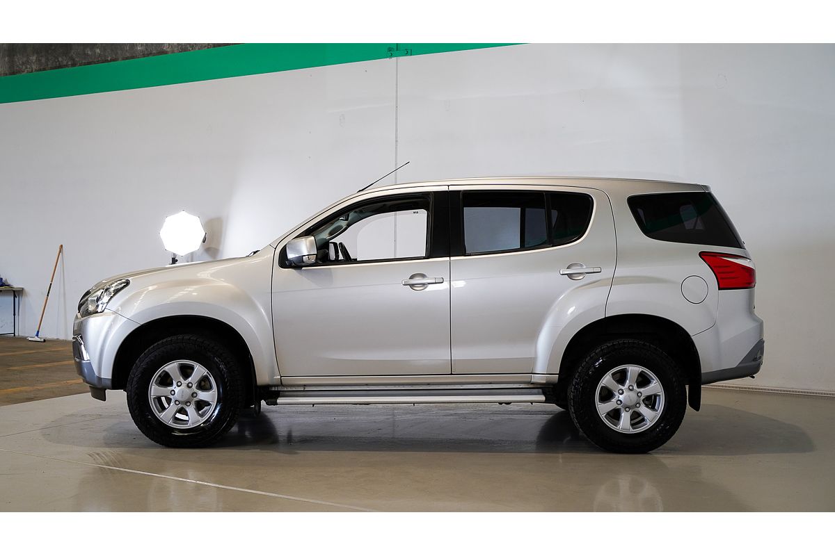 2021 Isuzu MU-X LS-M