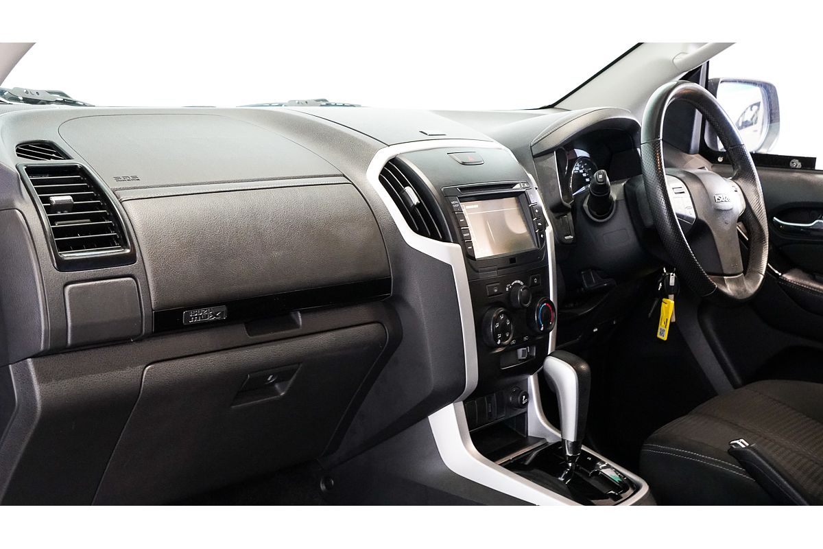 2021 Isuzu MU-X LS-M