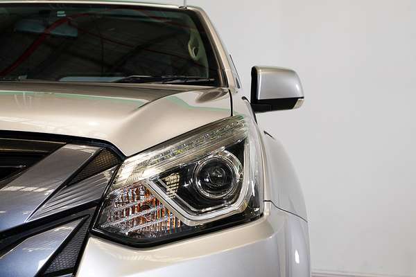 2021 Isuzu MU-X LS-M