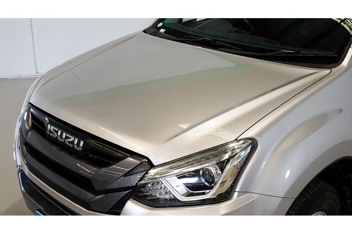 2021 Isuzu MU-X LS-M