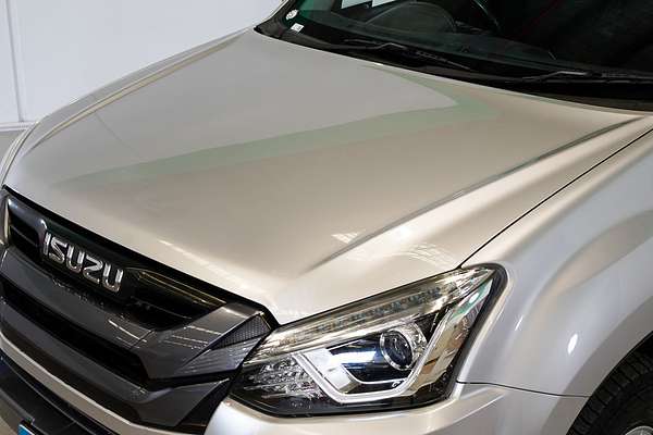 2021 Isuzu MU-X LS-M