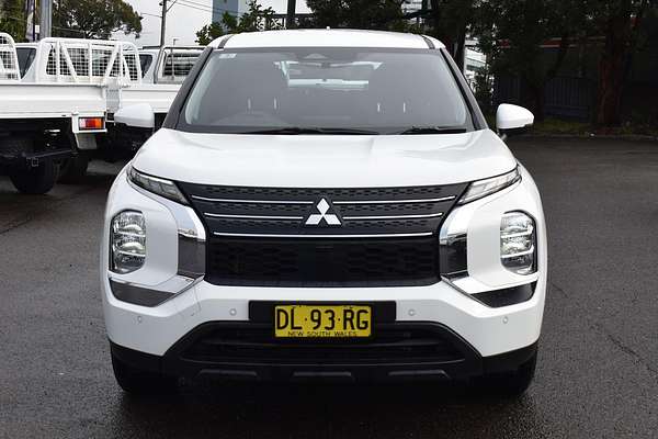2024 Mitsubishi Outlander ES ZM