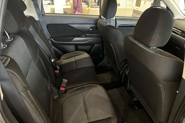 2019 Mitsubishi Outlander ES ZL