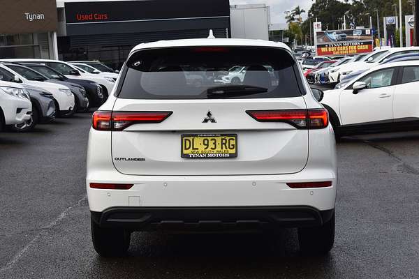 2024 Mitsubishi Outlander ES ZM