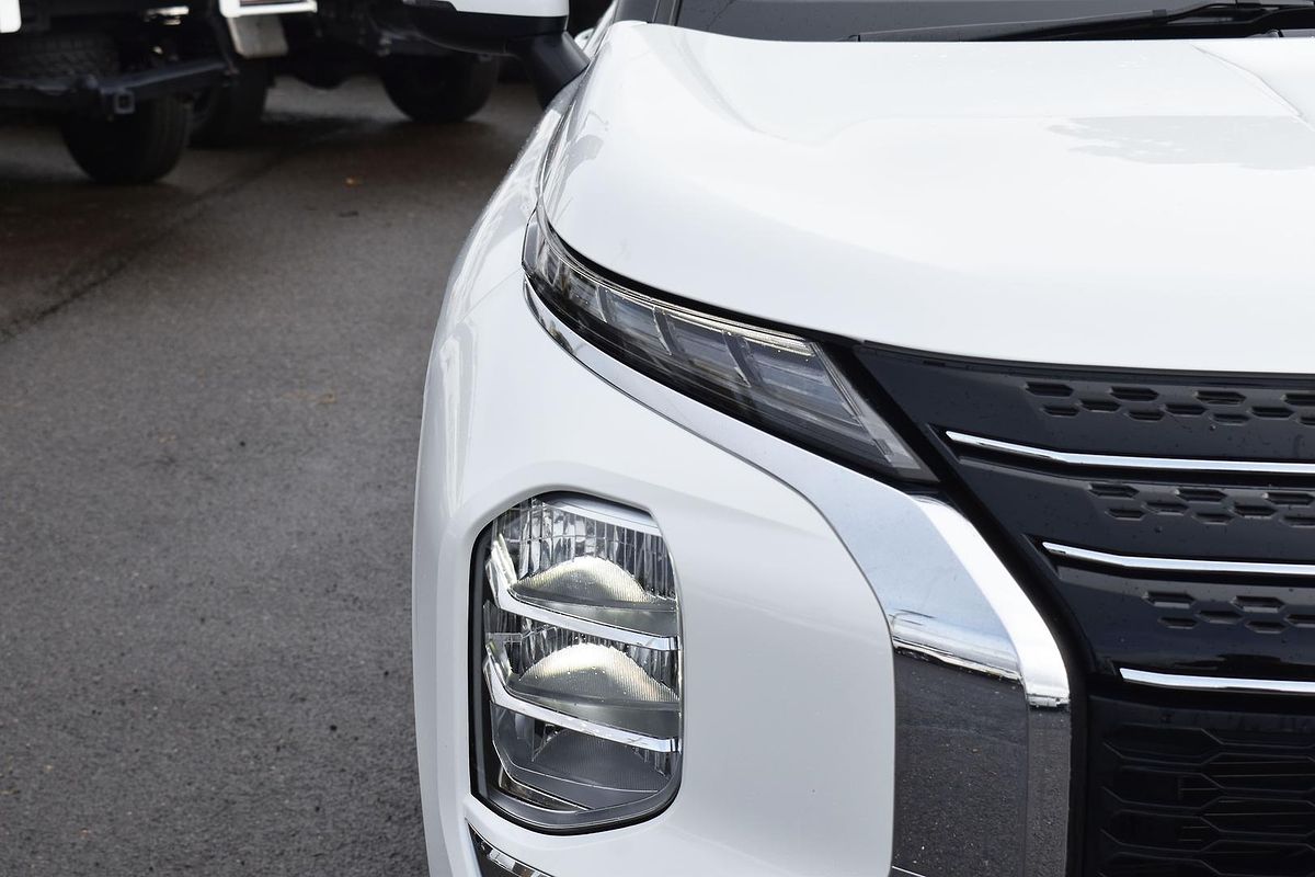 2024 Mitsubishi Outlander ES ZM